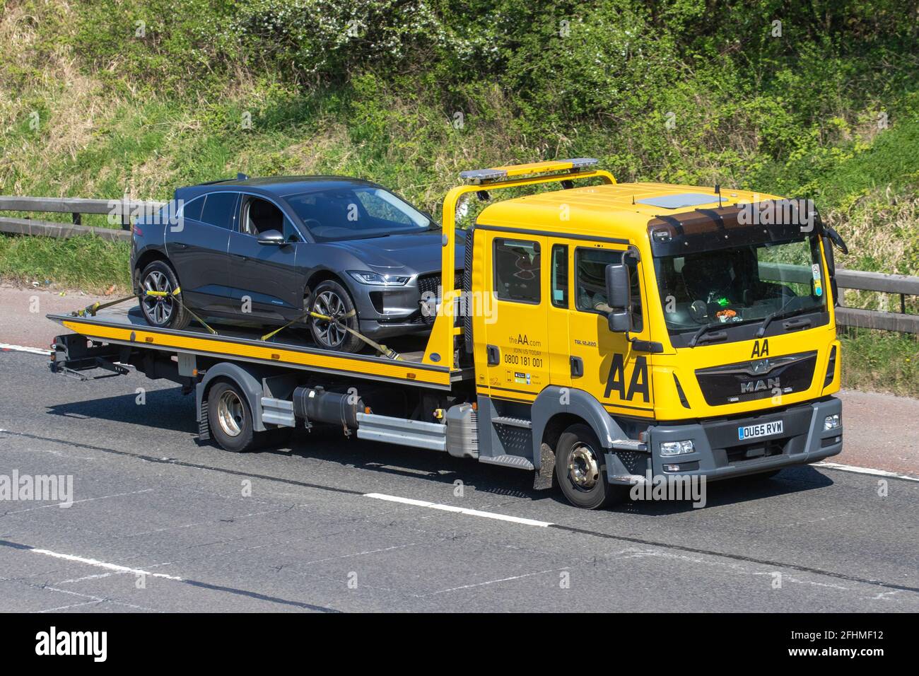 besoin de transport pour une voiture en panne ? découvrez nos services de remorquage et d'assistance routière 24/7. nous vous aidons à déplacer votre voiture en toute sécurité et rapidement, où que vous soyez. contactez-nous dès maintenant pour un service fiable et efficace.