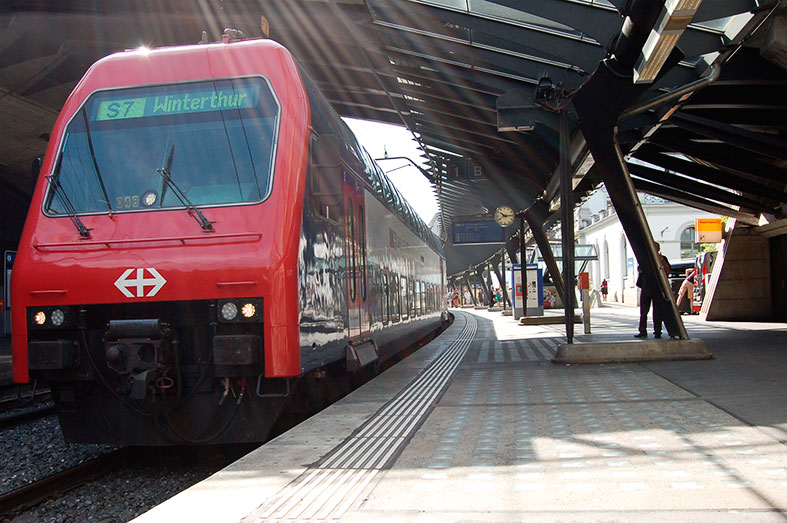 découvrez les meilleures options de transport pour votre voiture en train. économisez du temps et de l'argent tout en garantissant la sécurité de votre véhicule lors de vos déplacements en france et en europe.