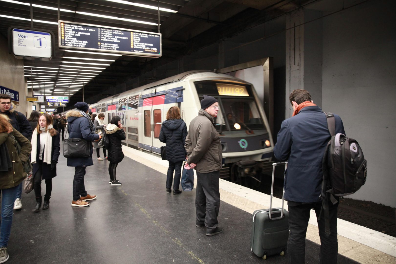 découvrez notre service de transport de valises en france, idéal pour voyager léger et sans stress. profitez d'une livraison rapide et sécurisée de vos bagages à votre destination, que ce soit pour des vacances ou un voyage d'affaires.