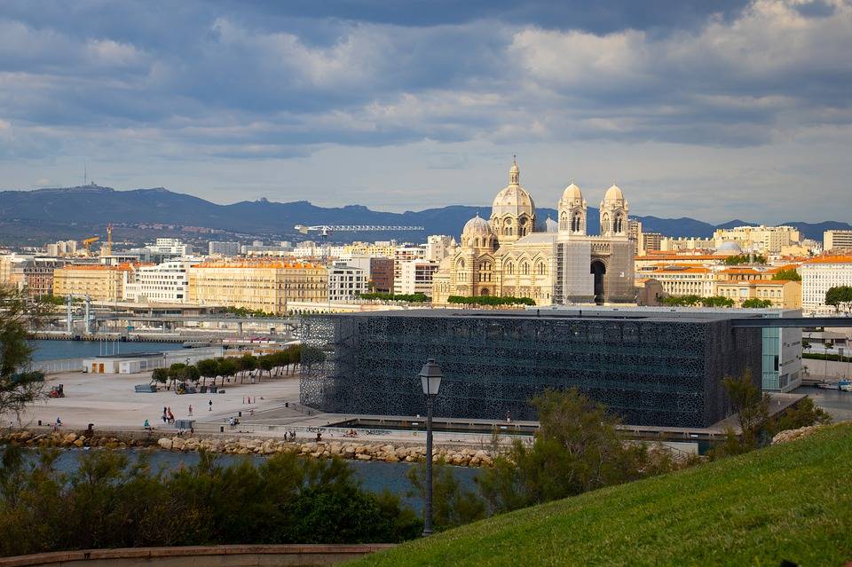 découvrez le transporteur idéal au havre pour répondre à tous vos besoins logistiques. service fiable, tarifs compétitifs et un réseau de professionnels à votre disposition pour assurer vos livraisons en toute sécurité.