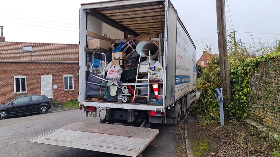 découvrez notre service de transport à saint-rémy pour l'expédition de colis, le transport de palettes et le déménagement. fiabilité et rapidité garantis pour tous vos besoins logistiques.