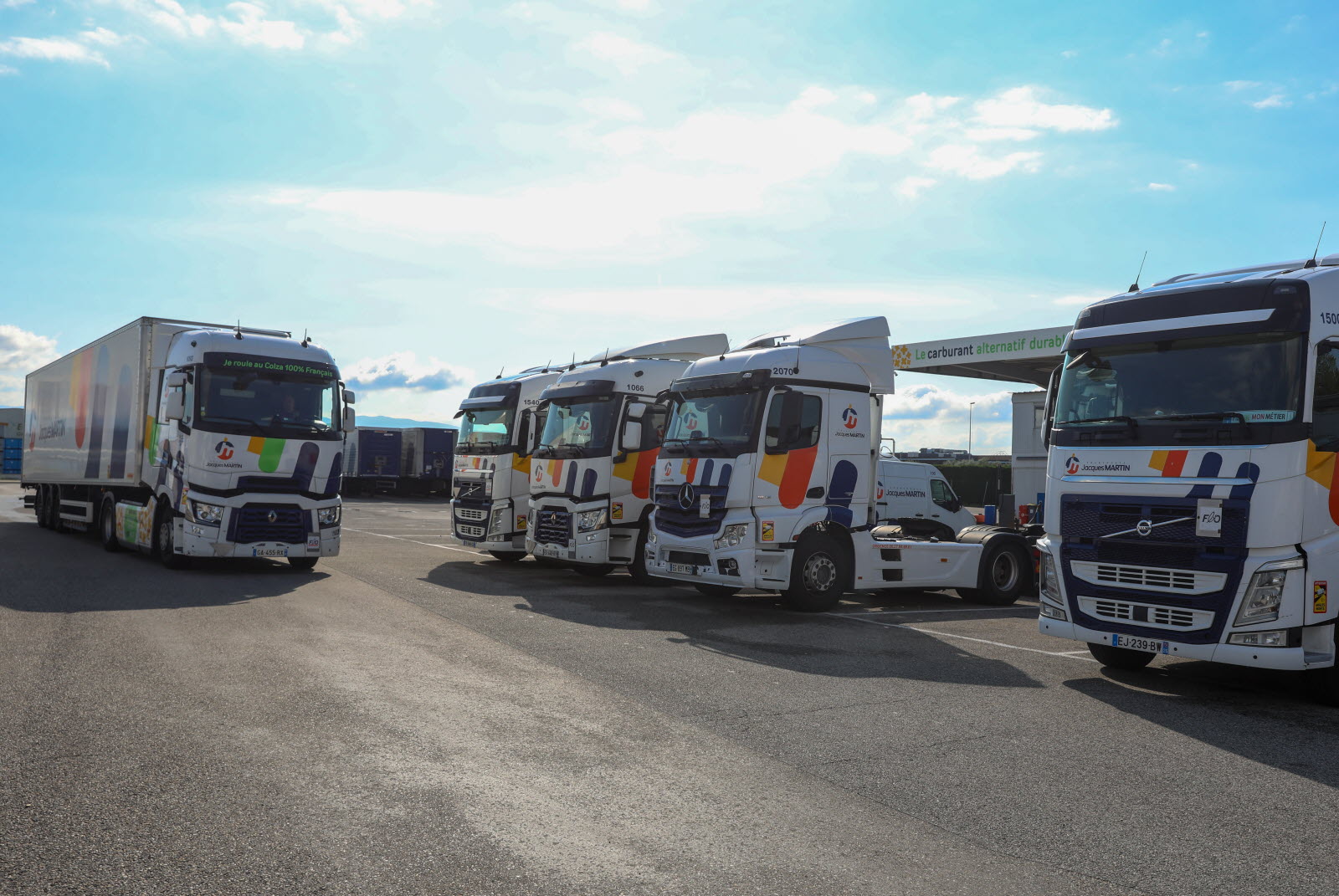 découvrez notre sélection de transporteurs français, offrant des services fiables et rapides pour vos besoins logistiques. que ce soit pour le transport de marchandises ou de colis, trouvez le partenaire idéal pour optimiser votre chaîne d'approvisionnement.