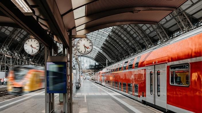 découvrez les options de transport entre l'allemagne et la france : trains, bus, avions et voitures. comparez les prix, les horaires et choisissez la meilleure solution pour vos voyages entre ces deux pays.