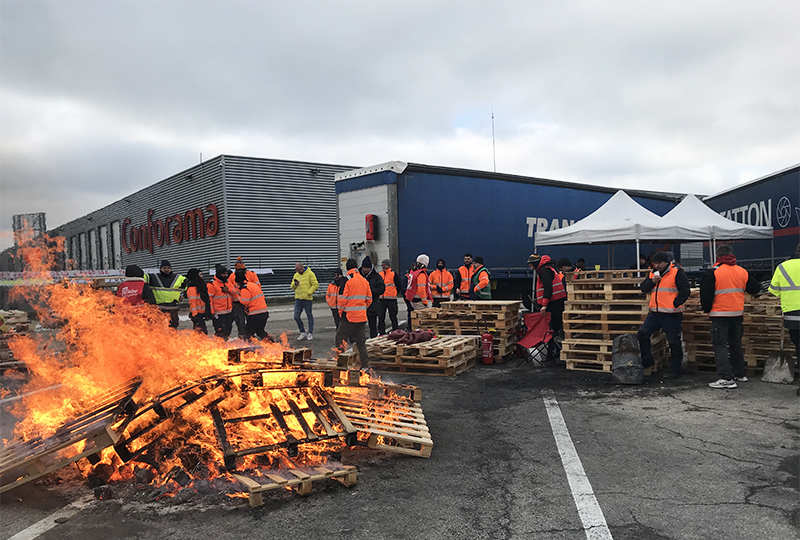 découvrez transports gosselin, votre partenaire logistique de confiance en france. nous vous proposons des solutions adaptées à vos besoins en matière de transport et de stockage, garantissant efficacité et fiabilité pour vos marchandises.