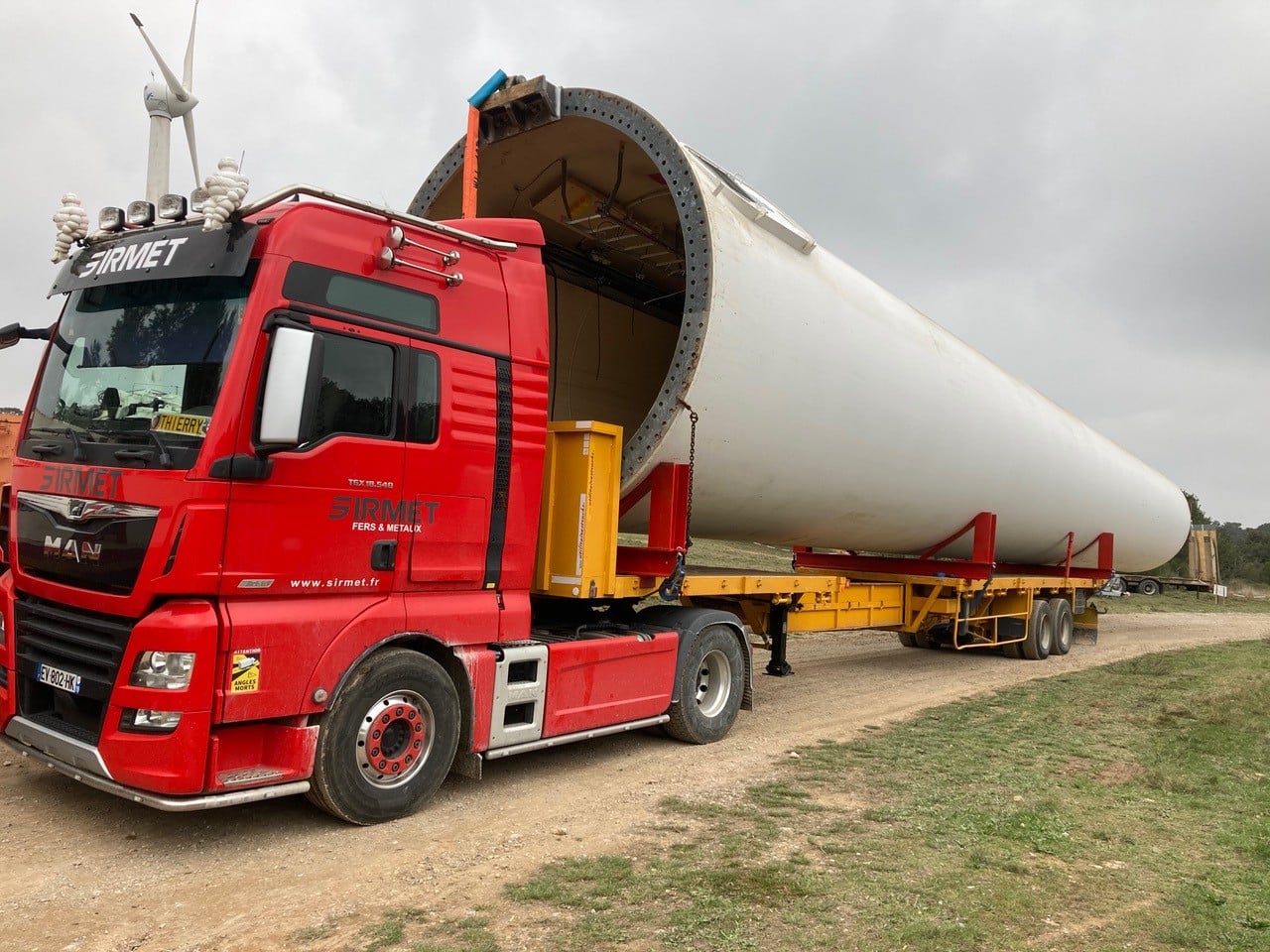 découvrez les services de transports vaufleury, spécialiste en logistique et transport. bénéficiez de solutions sur mesure pour vos besoins en distribution, management de la chaîne logistique et optimisation des flux. faites confiance à notre expertise pour un service fiable et efficace.