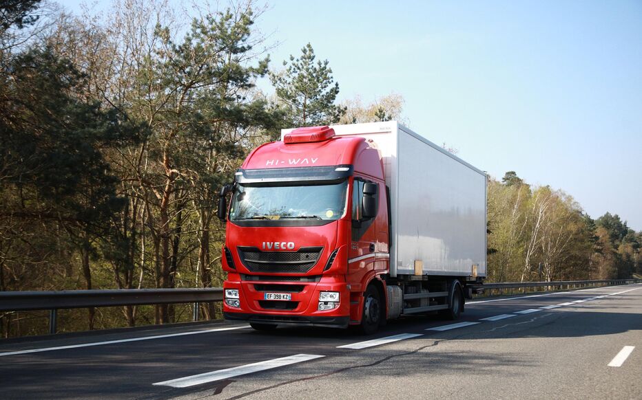 découvrez notre large sélection de poids lourds à vendre. que vous soyez professionnel ou particulier, nous proposons des camions et fourgons de toutes marques, adaptés à vos besoins. profitez de conseils d'experts pour un achat éclairé et des offres compétitives !