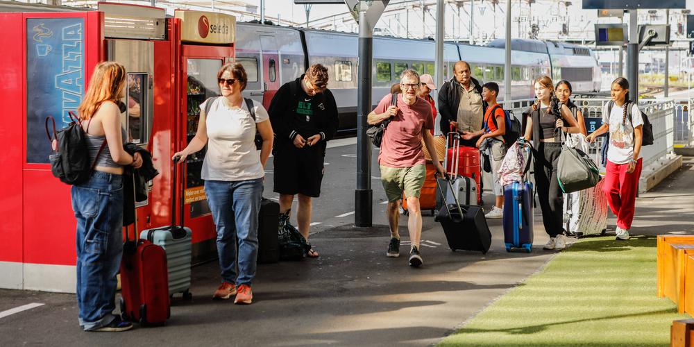 découvrez les meilleures astuces pour voyager en avion et en voiture. comparez les avantages et inconvénients de chaque mode de transport pour un séjour inoubliable, que ce soit pour des vacances en famille ou un voyage d'affaires.