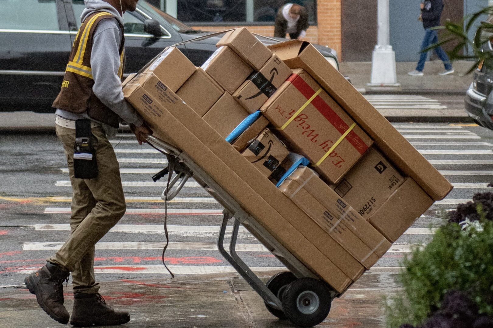 découvrez nos services de transporteur indépendant, offrant flexibilité et fiabilité pour vos besoins logistiques. profitez d'une expertise personnalisée et d'un service de qualité pour toutes vos expéditions.