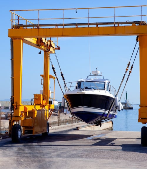 découvrez nos solutions de transport maritime avec notre bateau transporteur logistique, conçu pour optimiser le transport de vos marchandises en toute sécurité et efficacité. idéal pour les importations et exportations, notre flotte moderne assure un service fiable et ponctuel.