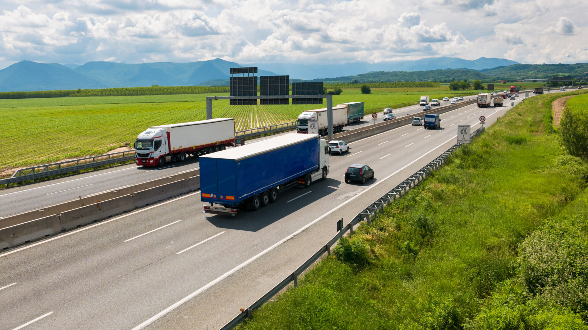 découvrez comment choisir le transporteur idéal pour vos besoins logistiques. comparez les offres, évaluez les services et trouvez la solution la plus adaptée pour un transport rapide, fiable et économique.