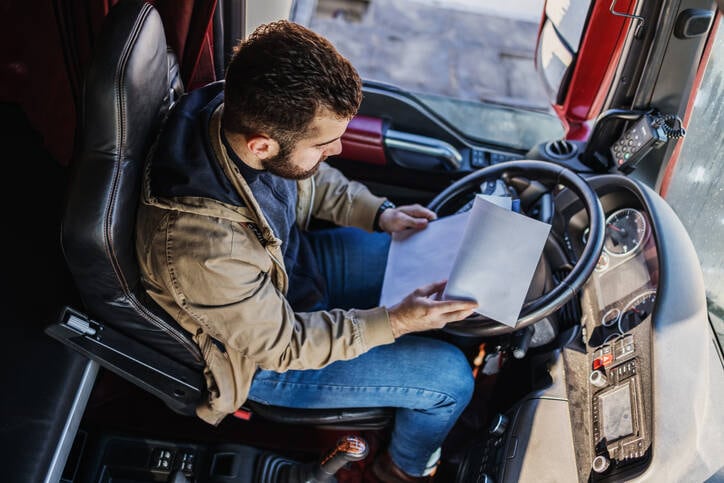 découvrez les avantages des poids lourds, tels que leur capacité de transport élevée, leur efficacité économique et leur impact environnemental réduit. apprenez comment ces véhicules puissants jouent un rôle essentiel dans le secteur du transport et de la logistique.