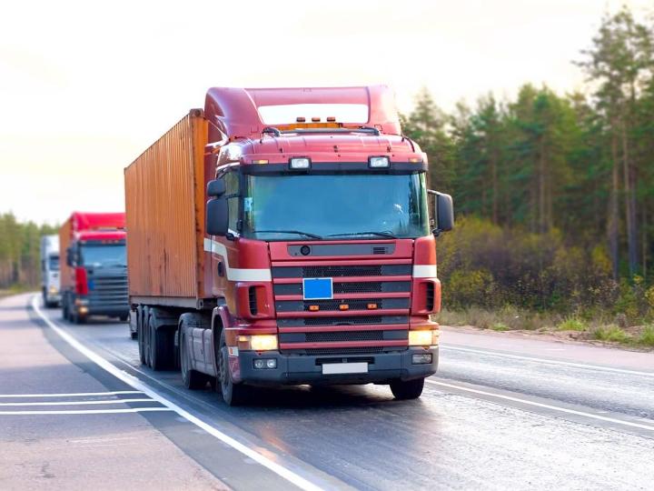 découvrez les nombreux avantages du transport routier, une solution efficace et flexible pour vos besoins logistiques. apprenez comment il optimise votre chaîne d'approvisionnement, réduit les délais de livraison et s'adapte à divers types de marchandises.