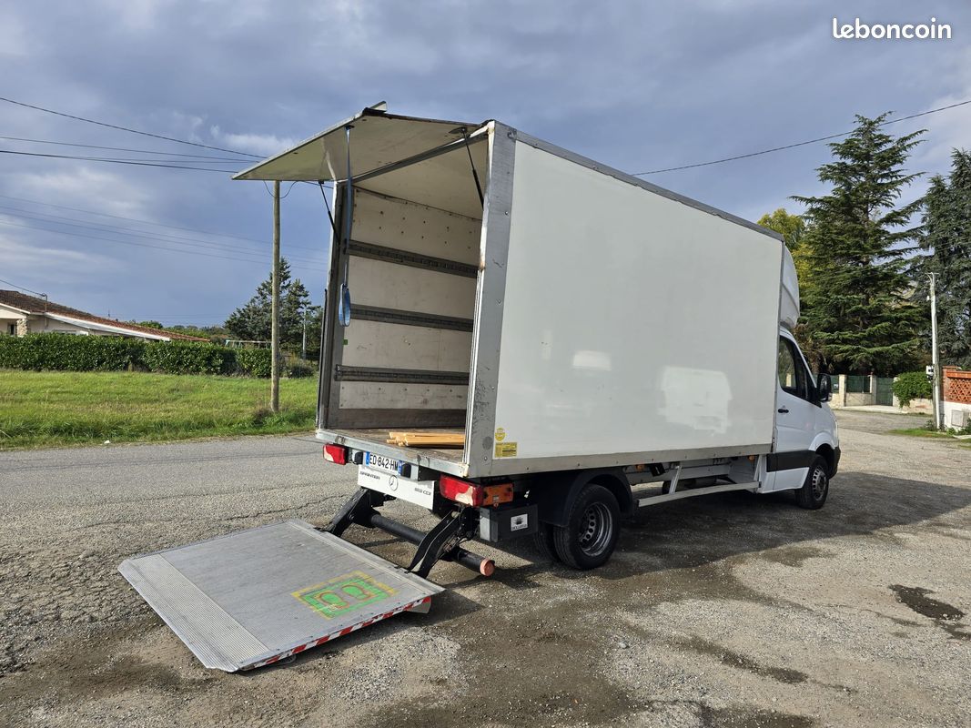 découvrez nos services de déménagement avec un camion et chauffeur professionnels pour un déménagement rapide et efficace. bénéficiez d'un service sur mesure, adapté à vos besoins, pour un transfert en toute sérénité.