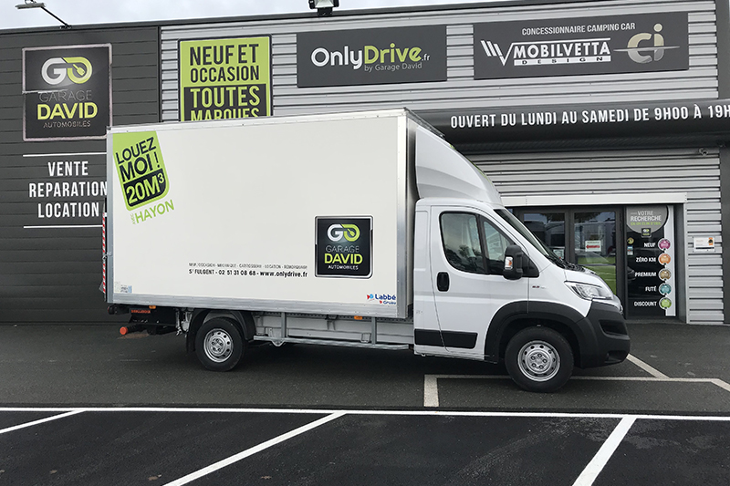 découvrez nos services de location de véhicules dédiés à la logistique. nous offrons une flotte variée pour répondre à tous vos besoins de transport, que ce soit pour des livraisons locales ou des déplacements longue distance. optez pour une solution flexible et adaptée à votre entreprise.