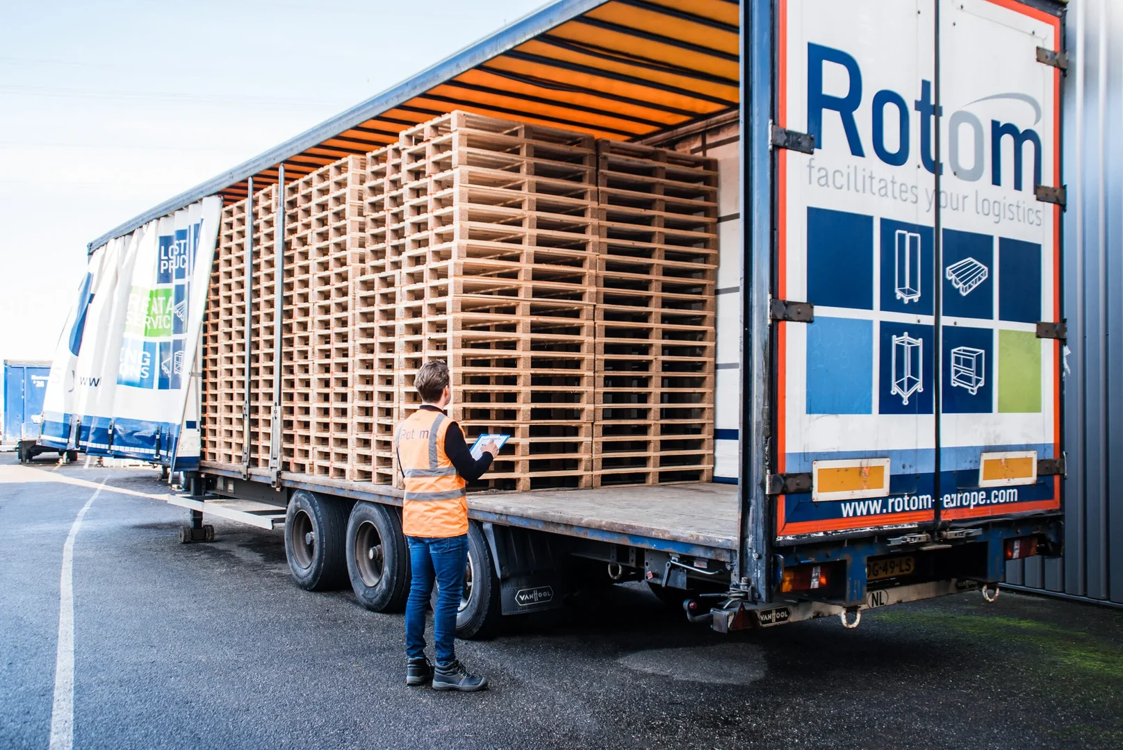 découvrez des stratégies efficaces pour optimiser le coût de transport de vos palettes. améliorez vos marges bénéficiaires tout en garantissant une livraison rapide et sécurisée grâce à nos conseils d'experts en logistique.