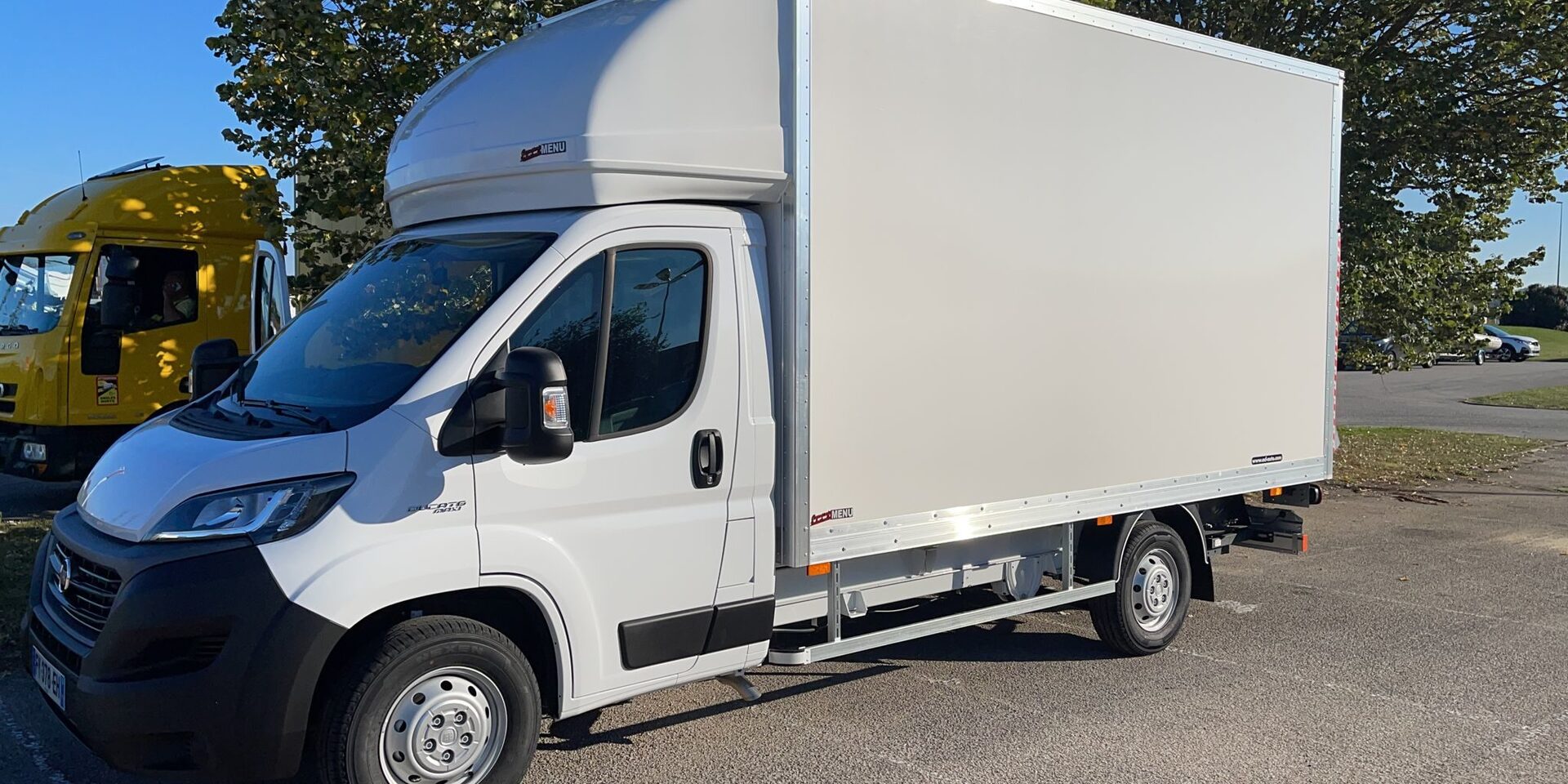 découvrez notre service de transport express en france, garantissant des livraisons rapides et fiables. que ce soit pour des colis urgents ou des envois spécifiques, notre équipe expérimentée s'assure que vos marchandises arrivent à destination en toute sécurité et dans les délais impartis.