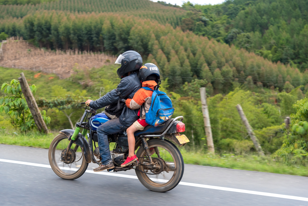 découvrez notre service de transport moto sécurisé, offrant une solution fiable et protégée pour le transport de votre véhicule. bénéficiez d'une logistique adaptée, d'un suivi en temps réel et d'un entretien professionnel pour assurer la sécurité de votre moto durant le trajet.