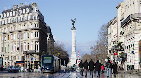 découvrez notre guide complet pour le transport entre paris et bordeaux. explorez les meilleures options de voyage, y compris train, voiture et bus, pour planifier votre trajet en toute sérénité.