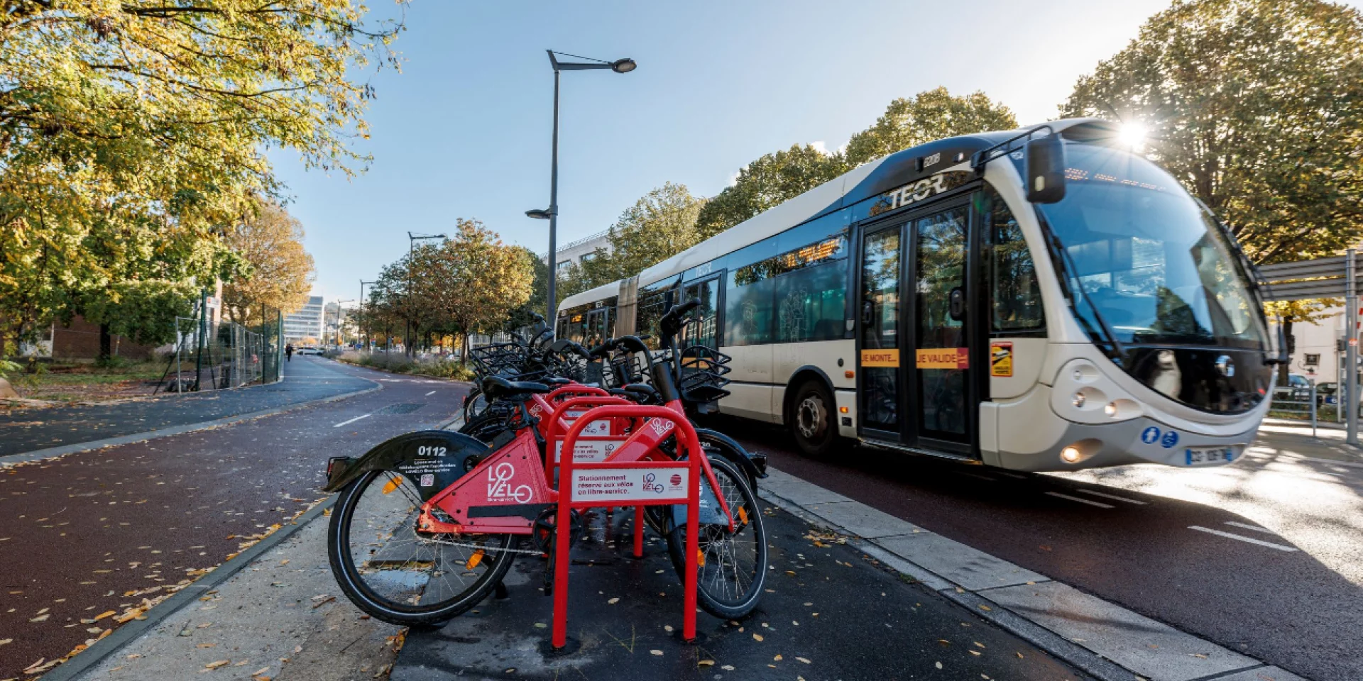 découvrez les solutions de transport routier à rouen, offrant un service rapide et fiable pour vos marchandises. profitez d'une logistique efficace adaptée à vos besoins, tout en bénéficiant d'un savoir-faire local.