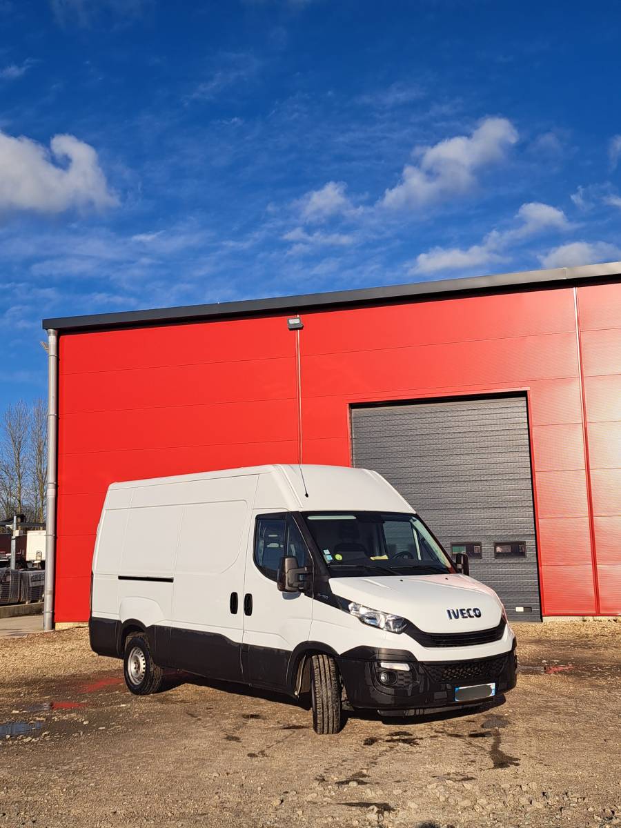 découvrez les services de transporteur à amiens pour vos besoins logistiques. fiabilité, rapidité et professionnalisme sont au rendez-vous pour vos envois en toute sérénité.