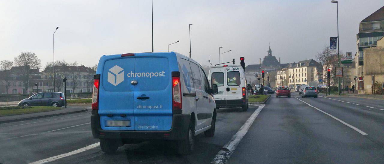 découvrez les nombreux avantages des services de transport en camion de chronopost : rapidité, fiabilité, traçabilité et options de livraison adaptées à vos besoins. optimisez vos envois avec une solution de transport sur mesure.