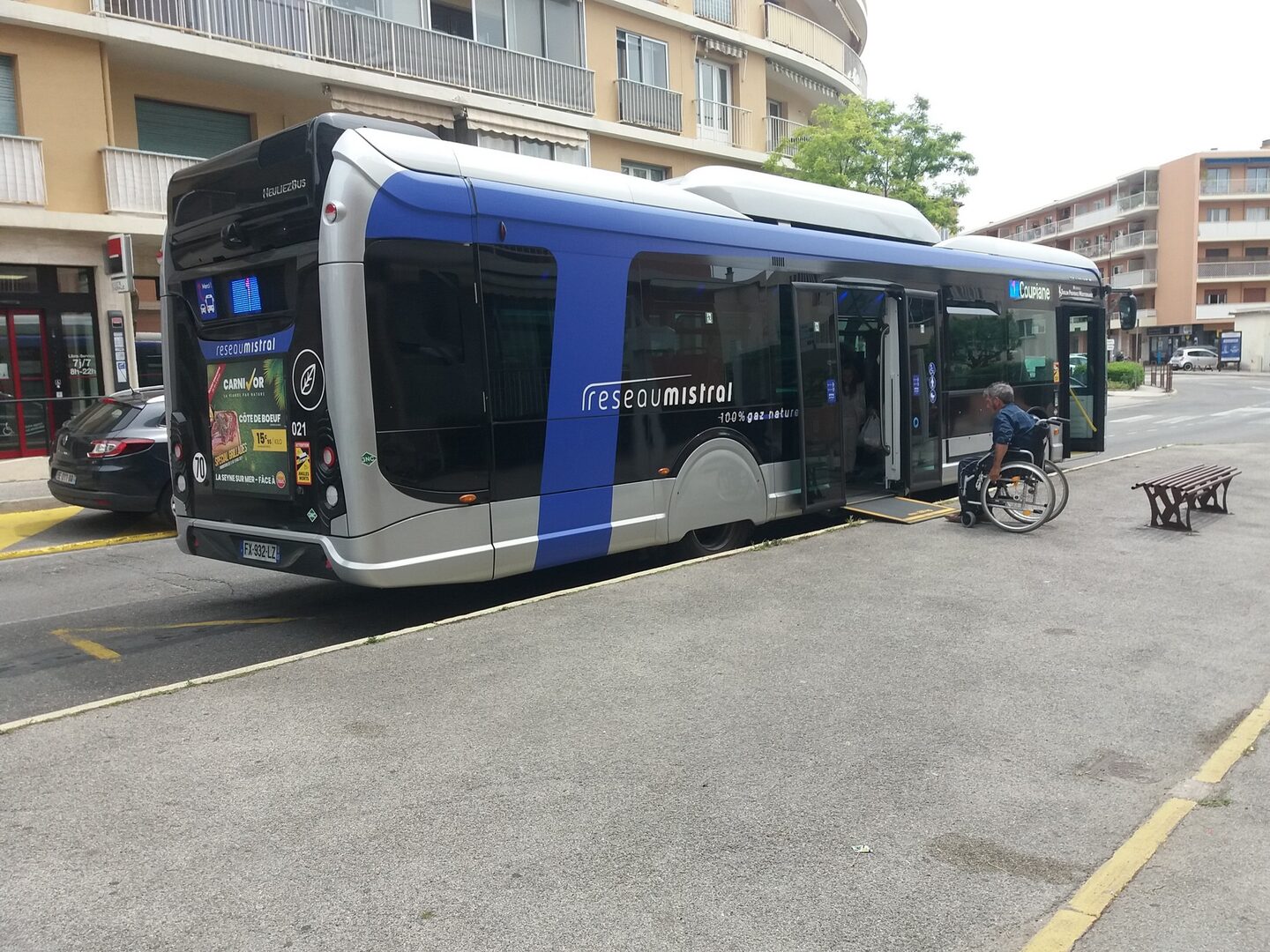 découvrez le trajet en bus entre paris et toulon, une option économique et confort pour voyager facilement entre ces deux villes emblématiques. profitez de paysages pittoresques, d'un service à bord agréable et d'une flexibilité inégalée pour votre voyage. réservez dès maintenant et embarkez pour une nouvelle aventure !