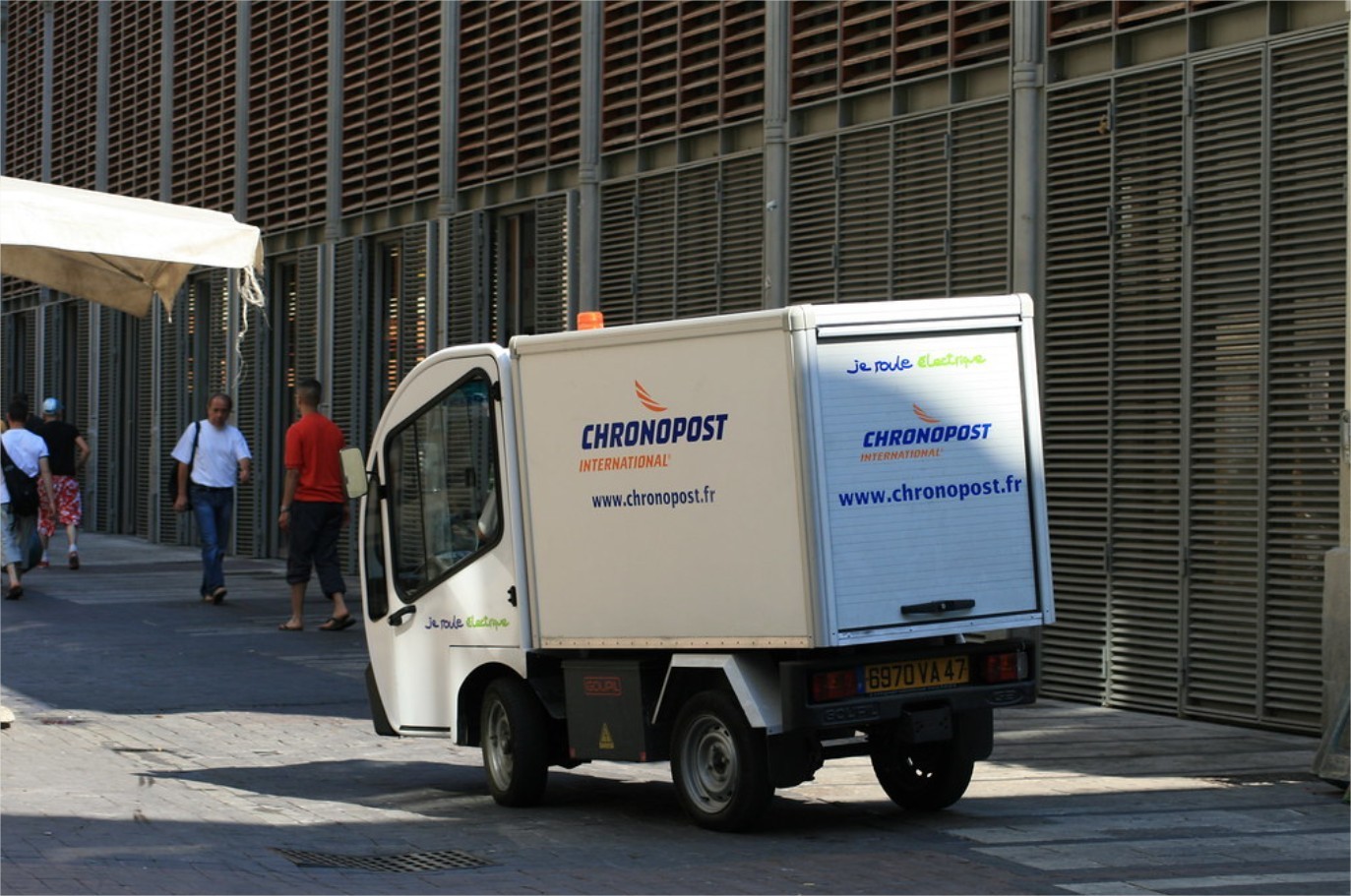 découvrez les services de chronopost à caen pour des livraisons rapides et efficaces. profitez d'une gamme d'options d'expédition pour vos colis, adaptée à tous vos besoins. suivez vos envois en temps réel et bénéficiez d'un service de qualité pour vos envois professionnels ou personnels.