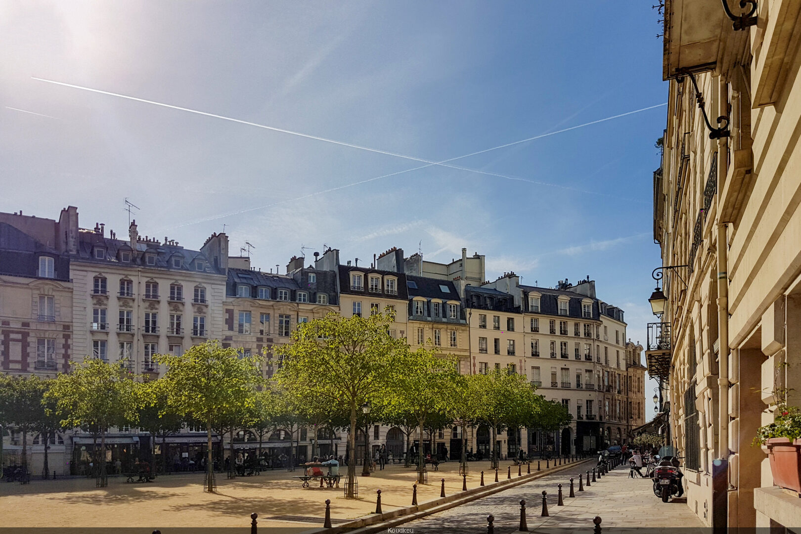 découvrez le havre incontournable depuis paris : une escapade parfaite pour échapper à l'agitation de la capitale. explorez ses paysages enchanteurs, son riche patrimoine culturel et ses activités variées, idéales pour un week-end rechargé d'énergie.