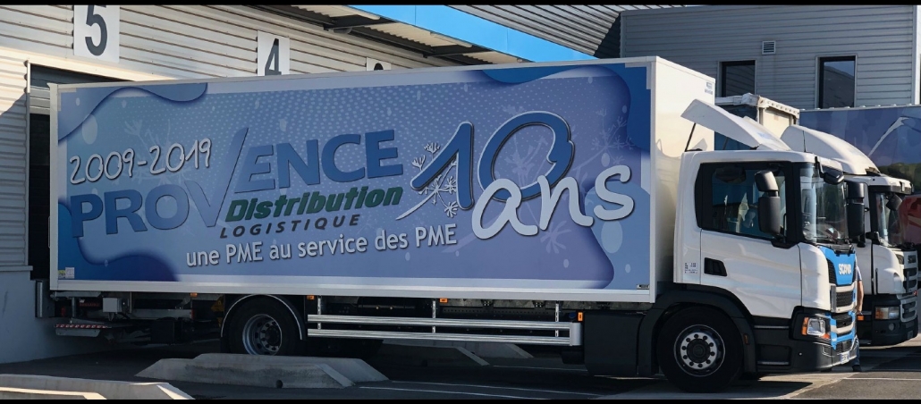 découvrez nos solutions de logistique camions adaptées à vos besoins de transport. optimisez votre chaîne d'approvisionnement grâce à des services de livraison fiables et efficaces, garantissant la sécurité et la rapidité de vos marchandises.