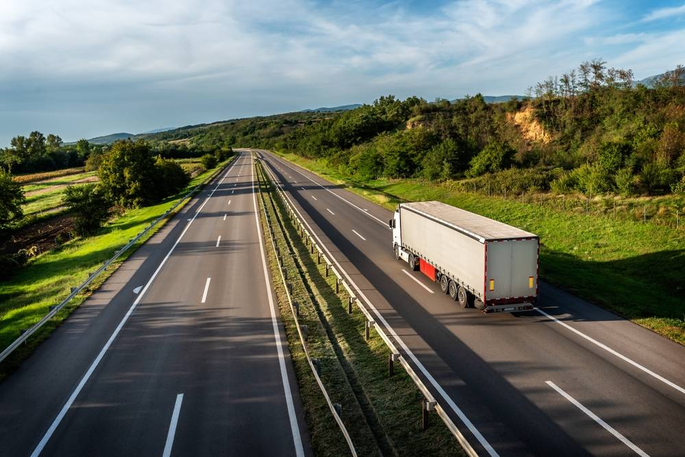 découvrez des stratégies efficaces d'optimisation du transport routier pour améliorer la gestion de vos flottes, réduire les coûts d'exploitation et augmenter la satisfaction client. transformez votre logistique avec des solutions innovantes adaptées aux défis du secteur.