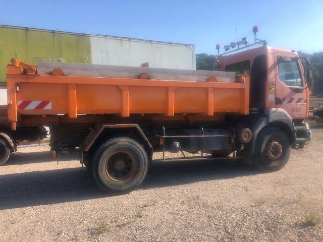 découvrez les prix compétitifs des camions bennes 19 tonnes sur le marché. comparez les caractéristiques, les modèles disponibles et les offres des concessionnaires pour trouver le camion benne qui répond à vos besoins professionnels.