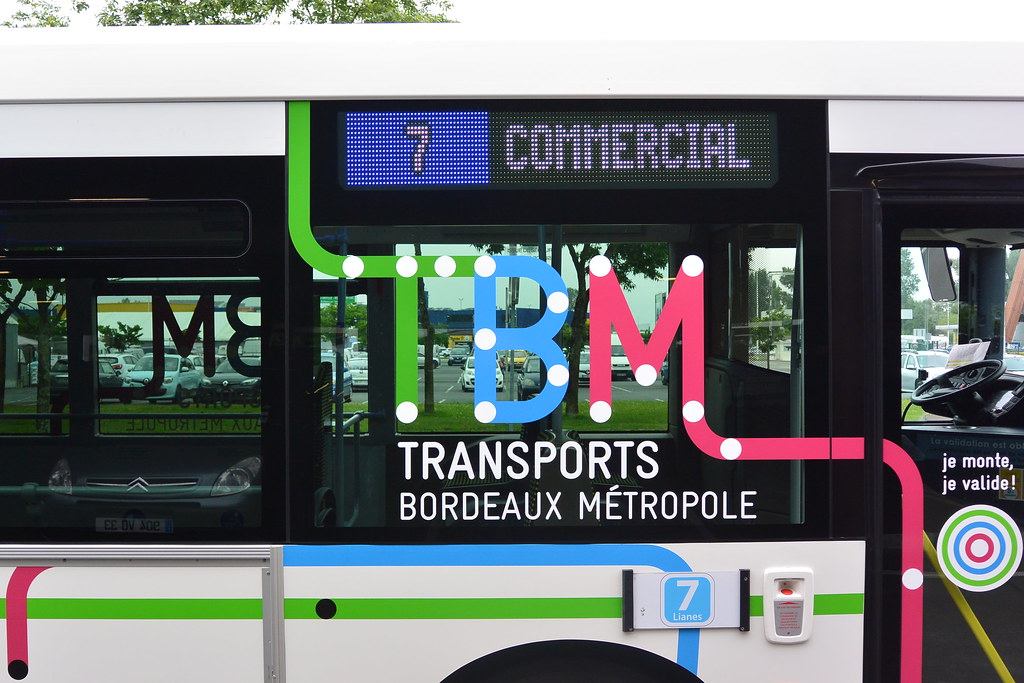 découvrez les tarifs des transports à bordeaux : bus, tramway, et autres options de mobilité. planifiez vos déplacements en toute simplicité avec nos tarifs clairs et compétitifs, adaptés à tous vos besoins.