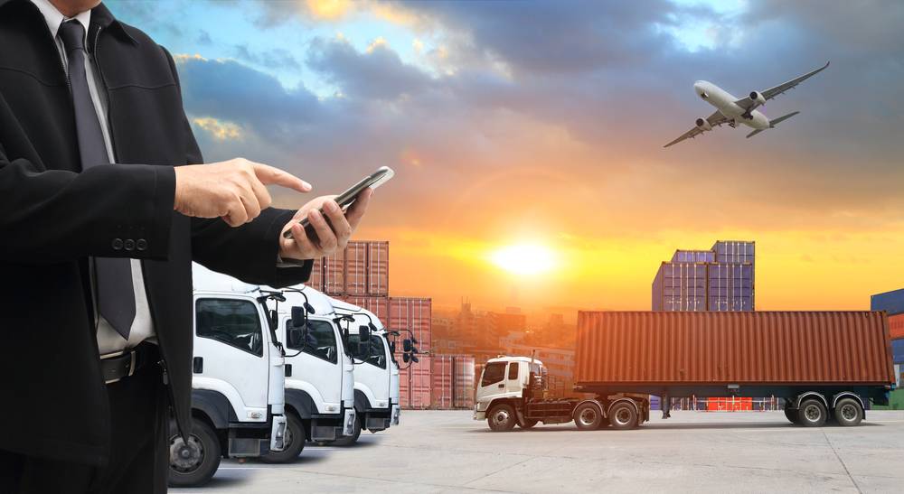 découvrez l'importance des transporteurs clés dans la logistique moderne. apprenez comment ces acteurs essentiels optimisent les chaînes d'approvisionnement, réduisent les coûts et améliorent l'efficacité des livraisons. explorez les meilleures pratiques pour choisir les bons partenaires logistiques pour votre entreprise.